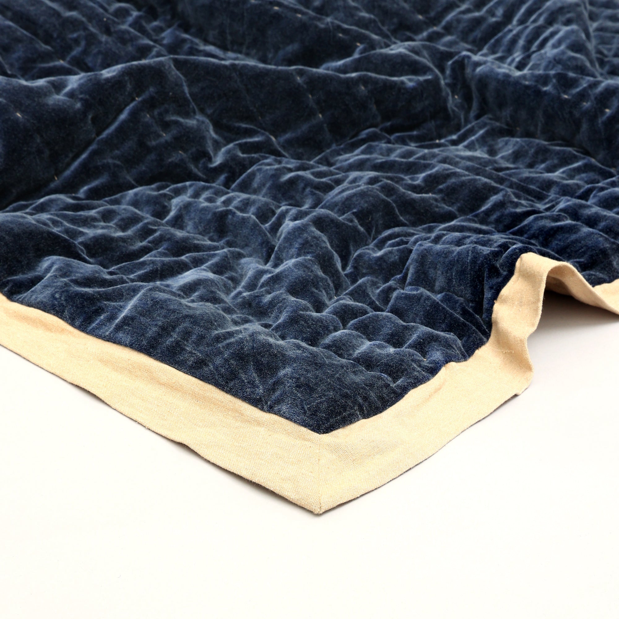 Cotton Velvet Stonewashed Hand Quilted Bedspread with Flanges - 88" x 92"