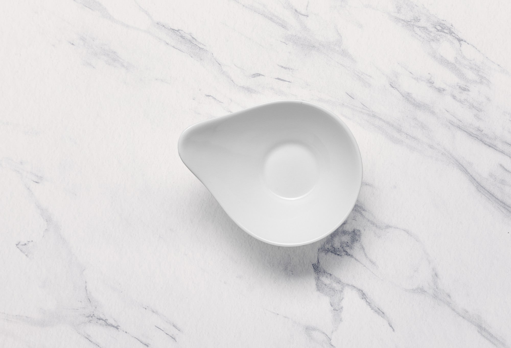 Slope Round Bowl | Porcelain, 2.37oz | Set of 18