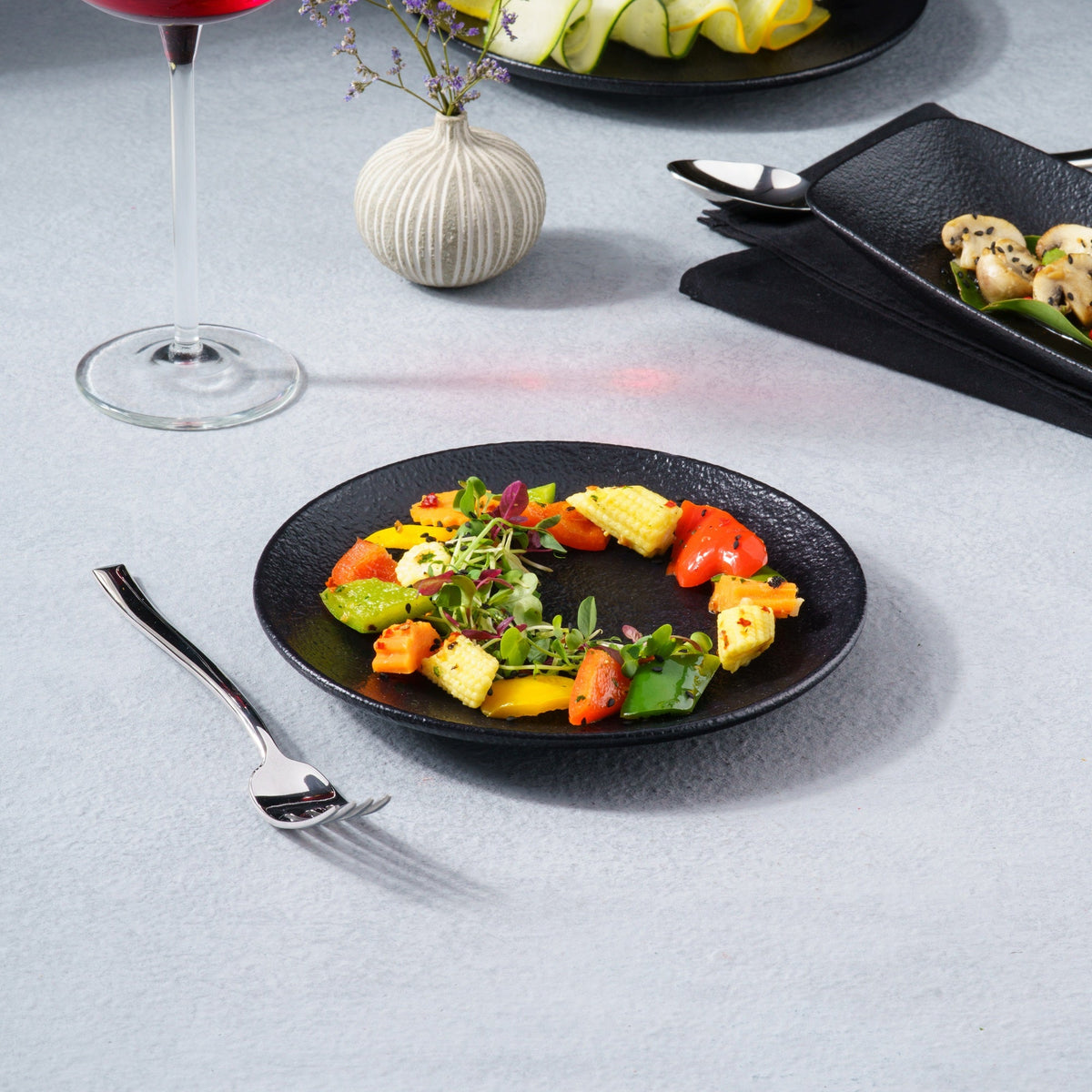 Porcelain Rimless Plate| Round Shape, Set of 12