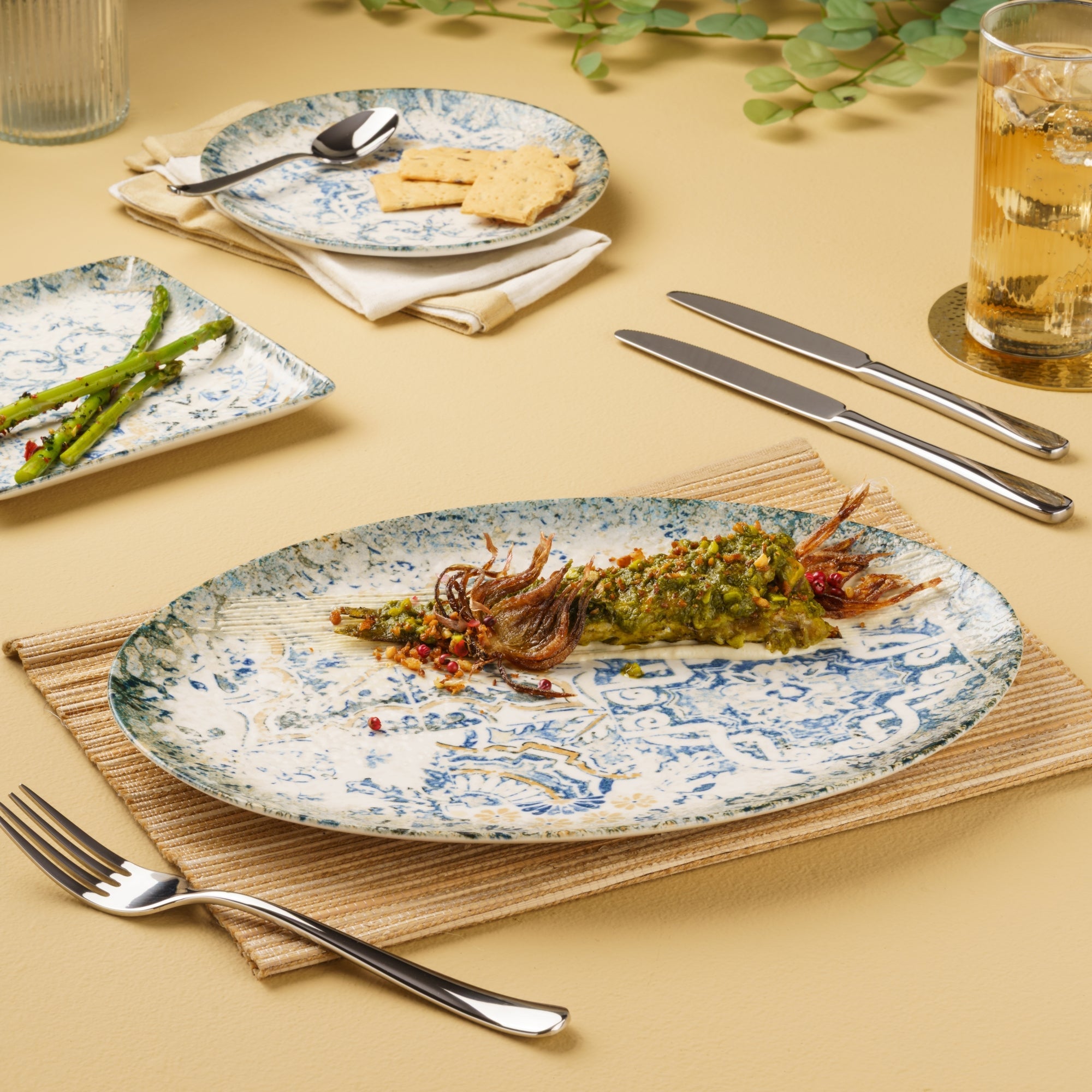 Oval Plate With Foot | Porcelain, 11", Pack of 12