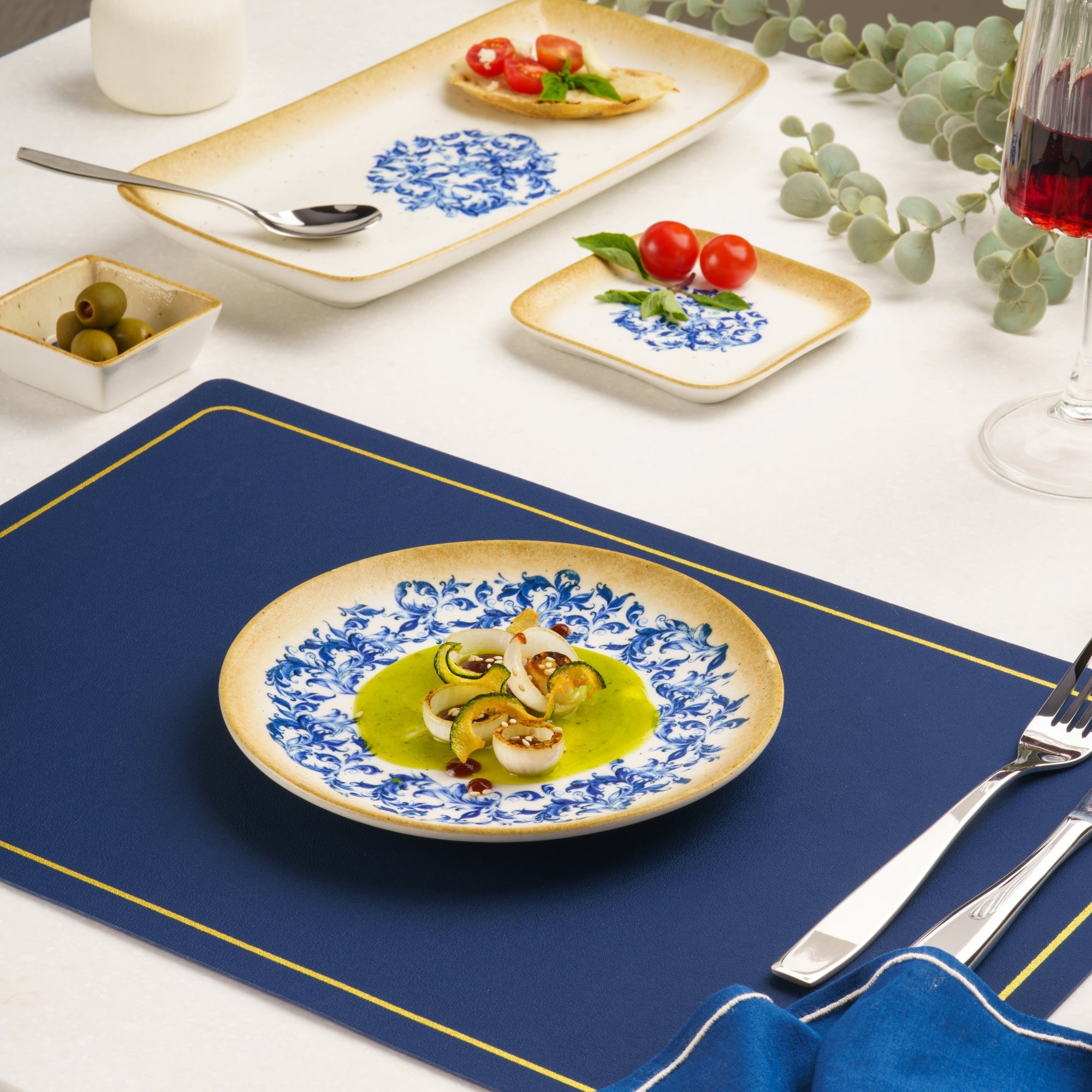 Round Rimless Plate | Porcelain Set of 12