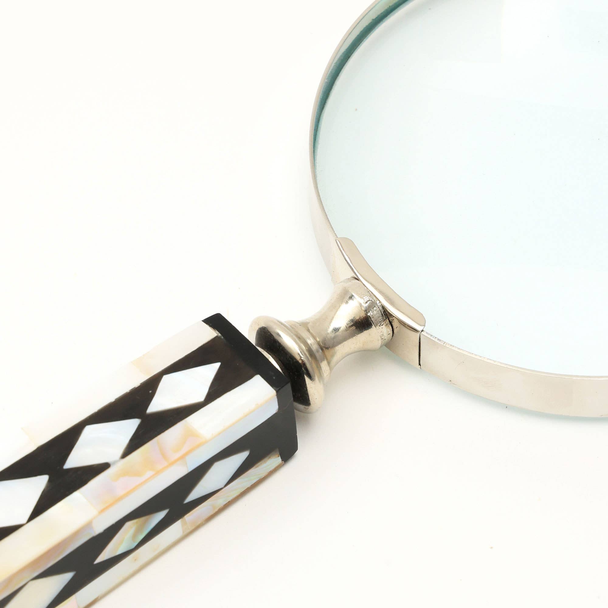 Handcrafted Magnifying Glass | Precision Detail View | Stylish Desk Accessory