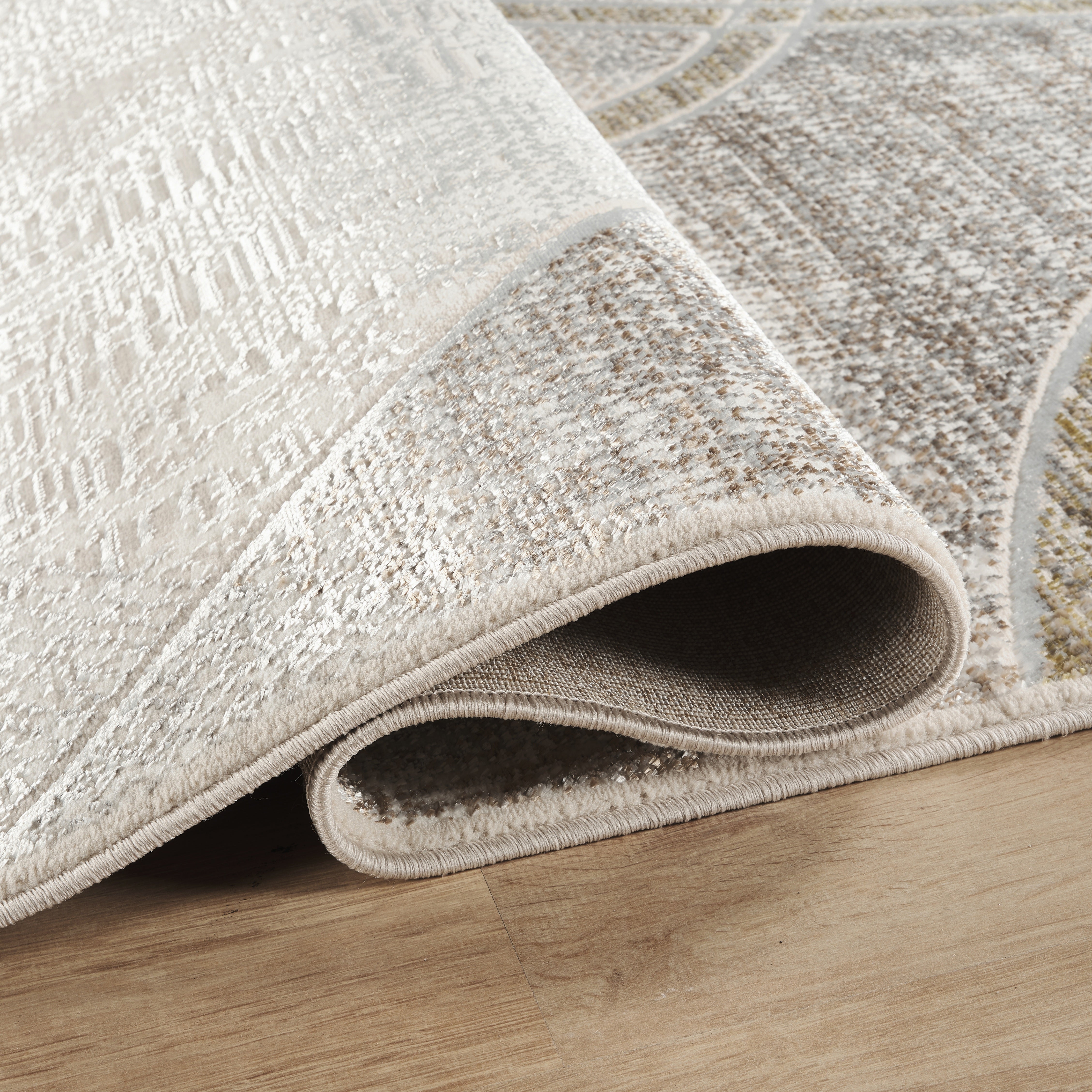 Cleopatra 60309 Cream Area Rug